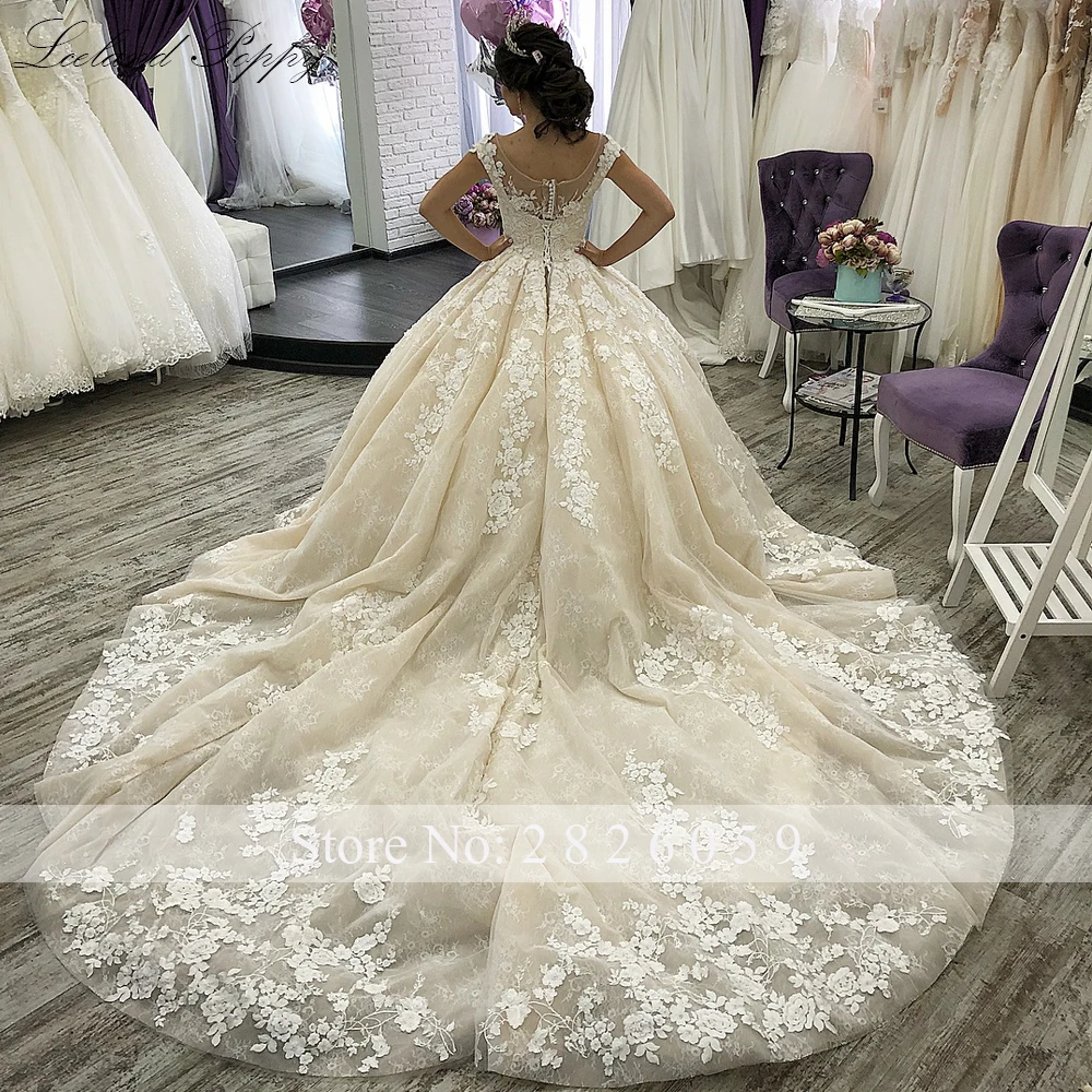 Lceland Poppy Ball Gown Lace Champagne Wedding Dresses Scoop Neck Sleeveless Floor Length Bridal Gowns with Royal Train