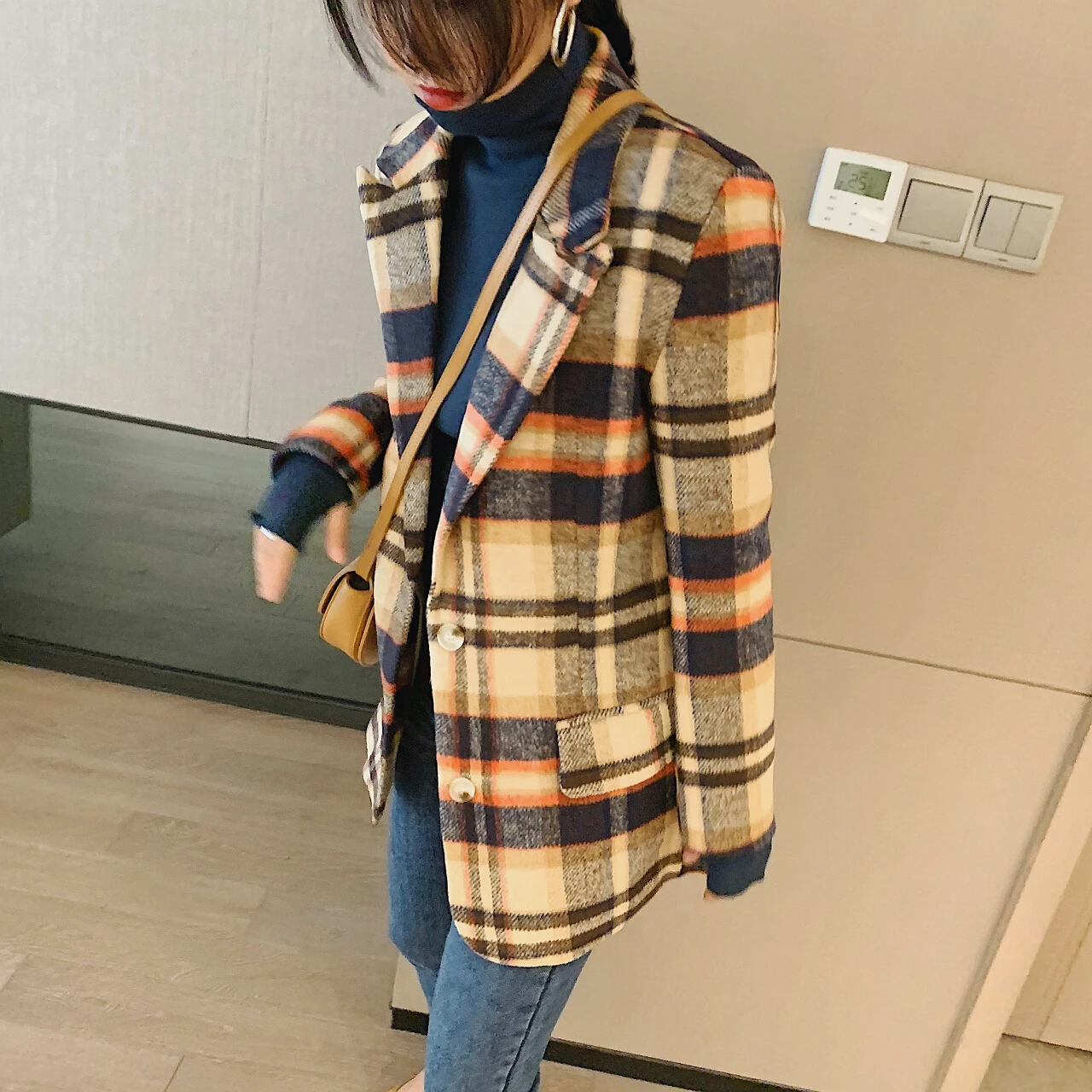 2023 Women Plaid Woolen Blazers Tweed Heavy Winter Jackets Trench Coats Raincoats Overcoat Korean Fashion Clothes New Oem Suits