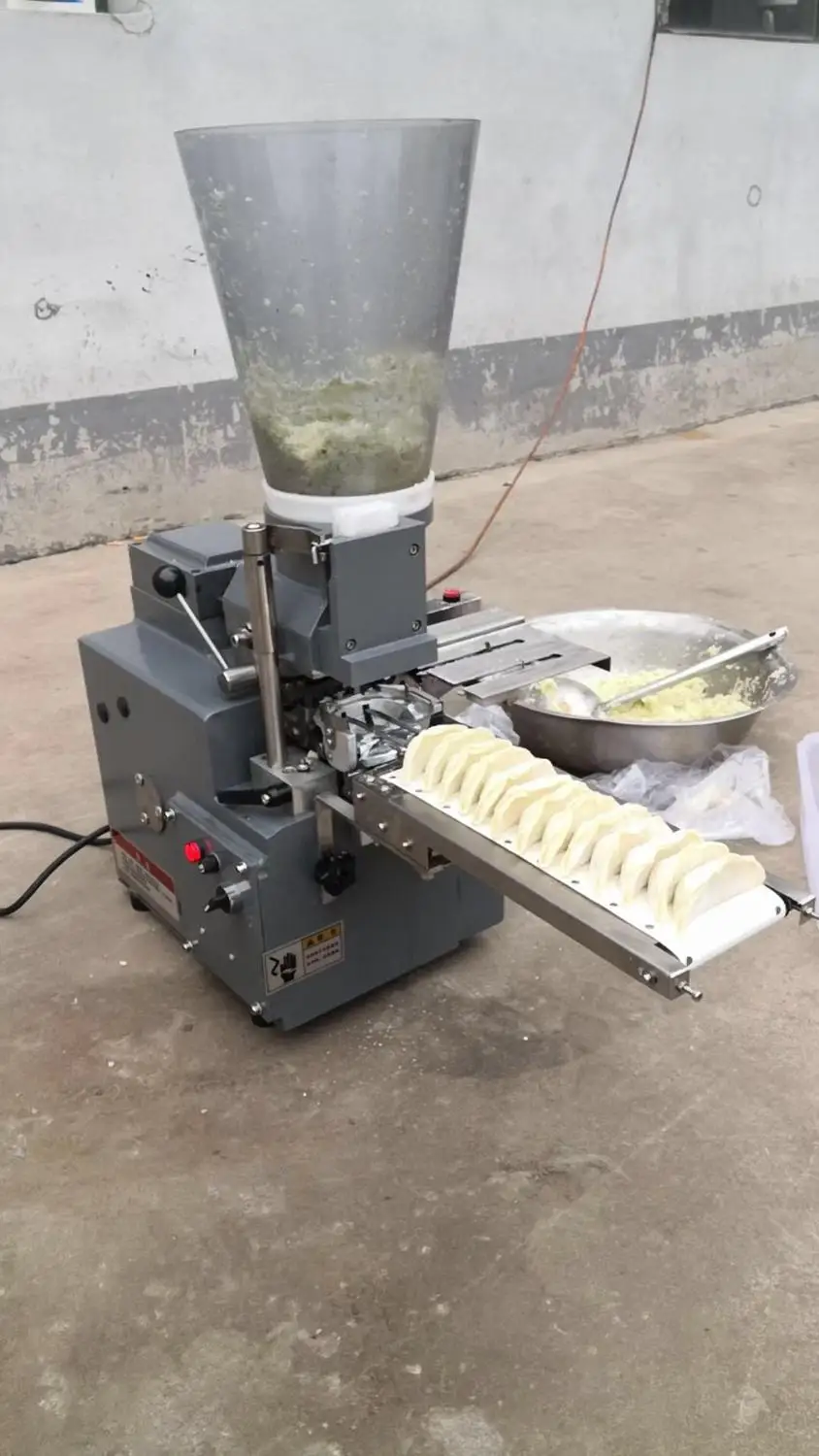 Semi Automatic Fried Dumpling Machine Japanese  Potstickers Making Samosa Steamed Empanada Maker