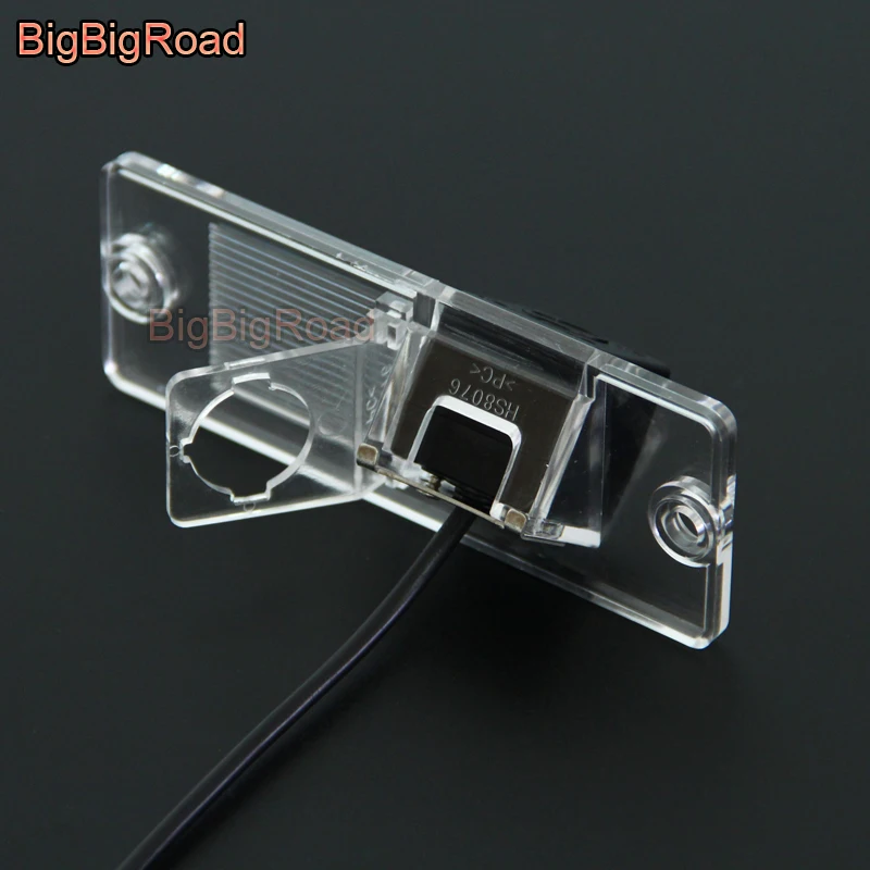 BigBigRoad Car Rear View Reversing Backup Camera With Power Relay / Filter For Mitsubishi Pajero 2009 2010 2011 2012 Zinger L200