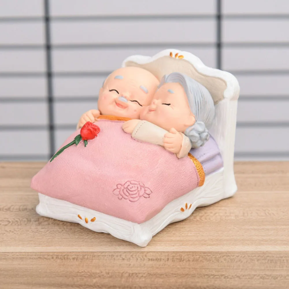 Creative Grandparents Model Ornament Sweety Lovers Couple Ornaments Modern Home for Decoration Living Room Office Table