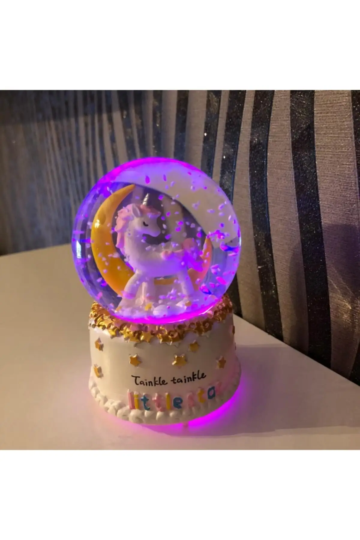 Musica unicorno Snow Globe neve spruzzo sfere di cristallo regalo globi luminosi ufficio e decorazione domestica