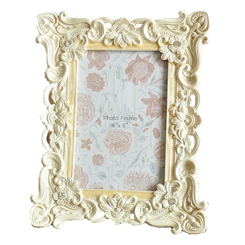 

European-Style Home Decoration Retro Pearl White Hollow Carved Photo Frame