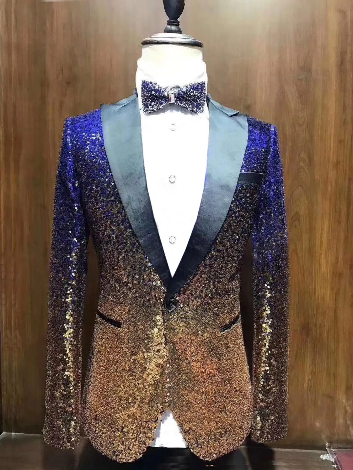 

1 Pieces Shiny Sequin Mens Blazer Suit Slim Fit Peak Notch Lapel Tuxedo For Party Wedding Banquet Nightclub Blazer(Only Jacket)