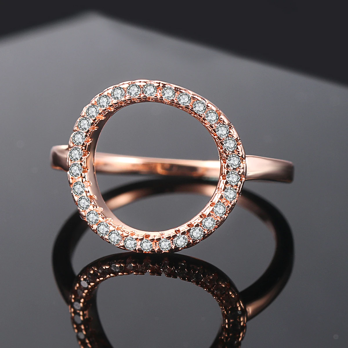 Hollow Out Circle Rings For Women Unusual Personality Rose Gold Color Zirconia All Size Dating Party Rings Fashion Jewelry R843
