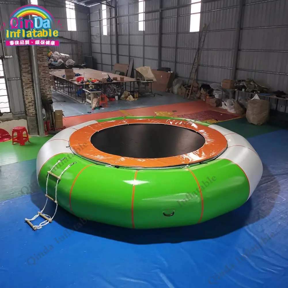 

Play Water Equipment Water Trampoline Bag Giant Inflatable Jumping Trampoline With Steel