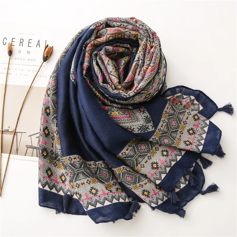 Fashion Autumn Women Viscose Scarf Bohemian Aztec Tassel Beach Hijab Shawls and Wraps Female Foulards Echarpe Muslim 180*90Cm