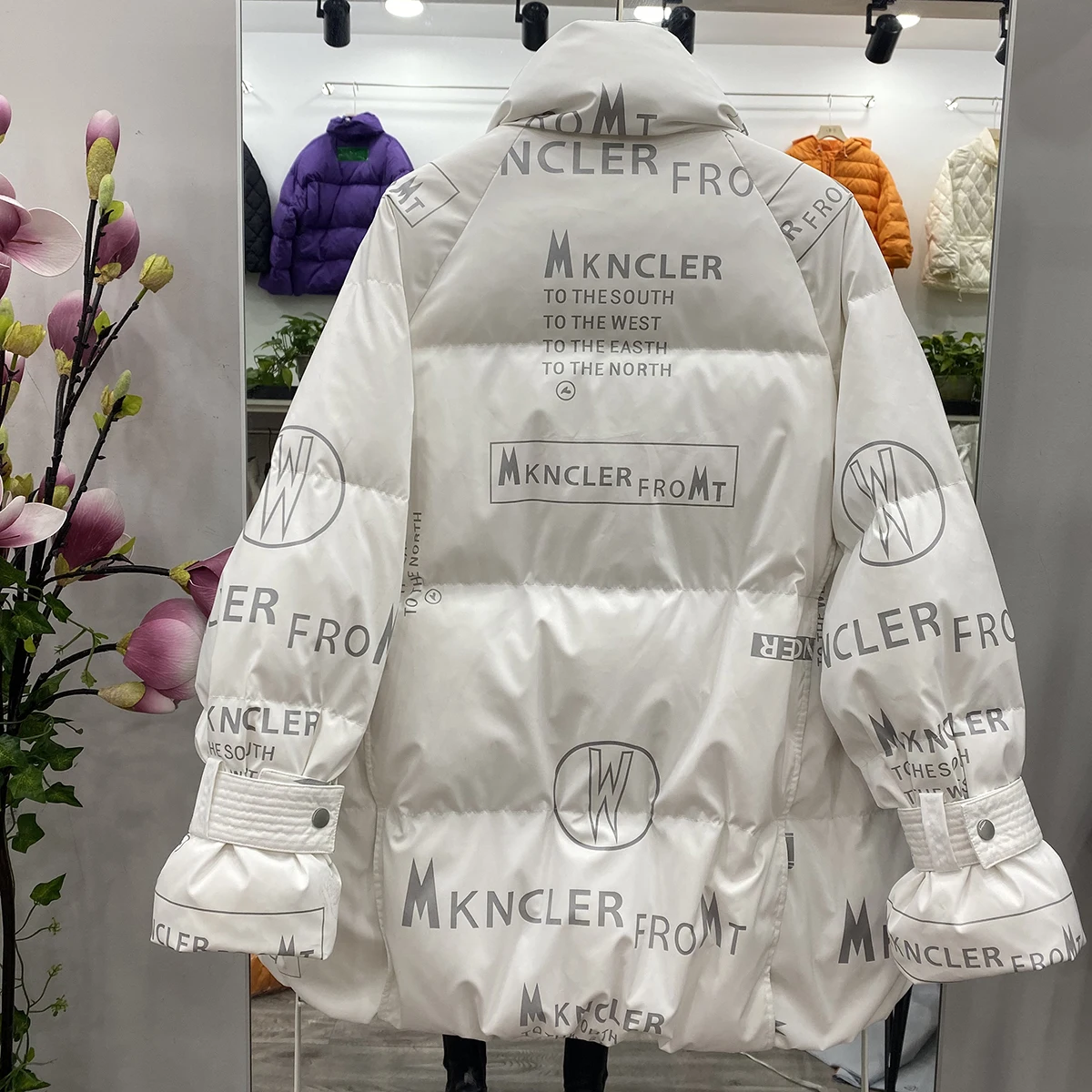 Chaqueta holgada a la moda con letras brillantes y cara de pan para mujer, Parka Dowm de pato blanco cálido, ropa para la nieve, abrigo acolchado grueso