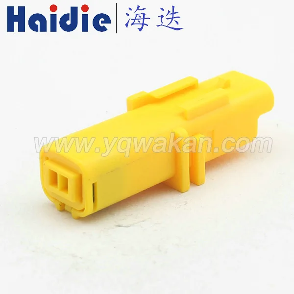 2sets 2pin Headlight steering lights plug speaker plug lamp hold Connector 211 P2022S4049 211P2022S4049