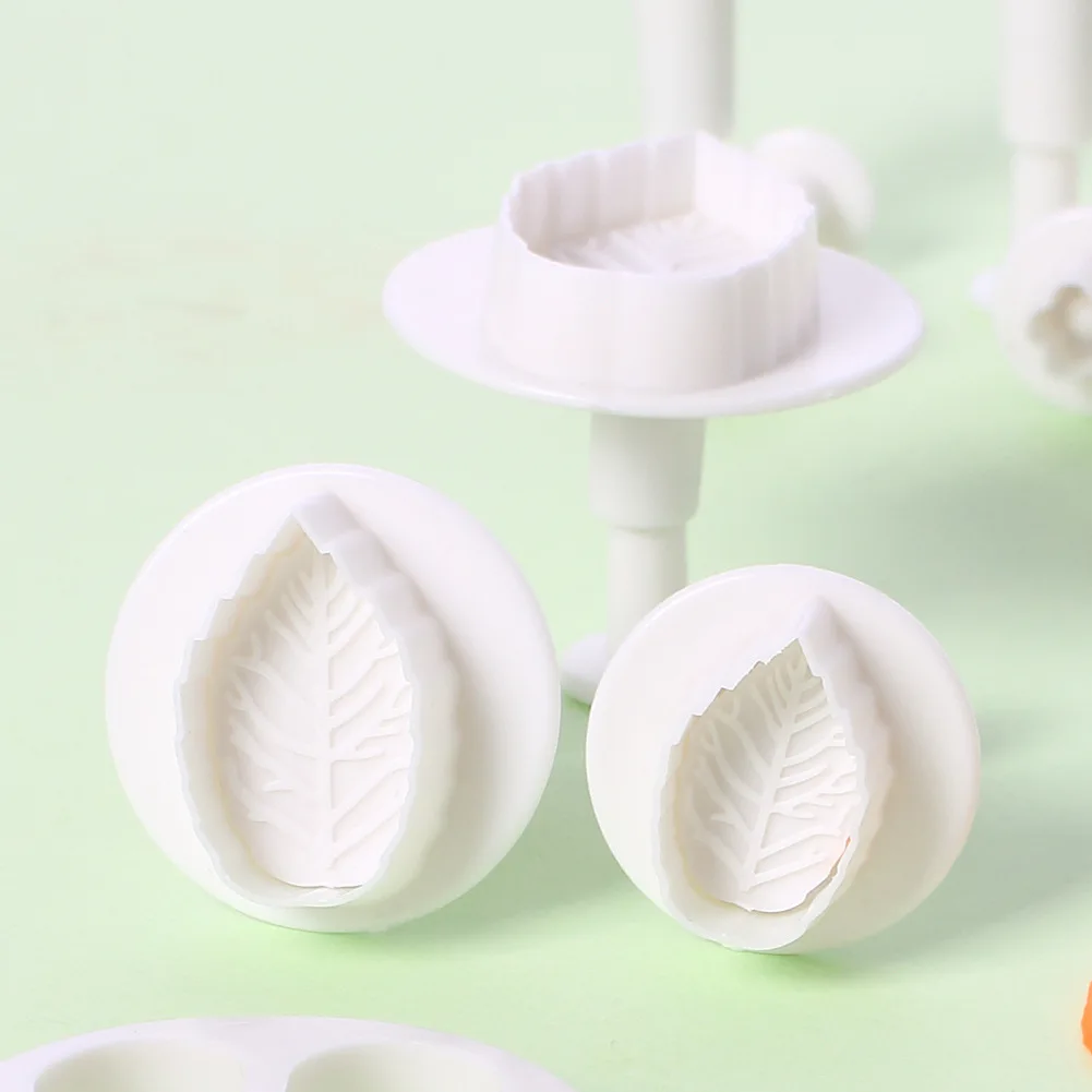 33 Piece Polymer Clay Fondant Cake Cookie Plunger Cutter Leaf Butterfly Heart Flower Shape Decorating Embossing Mold DIY Tools