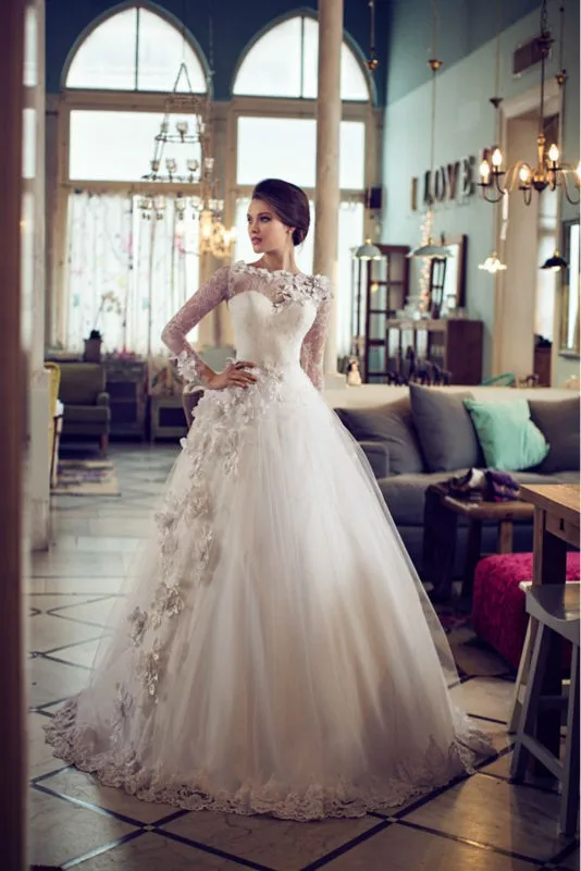 

Romantic Lace Scoop Sheer Neck Full Sleeve Button Court Train Applique 2018 Ball Bridal Gown mother of the bride dresses