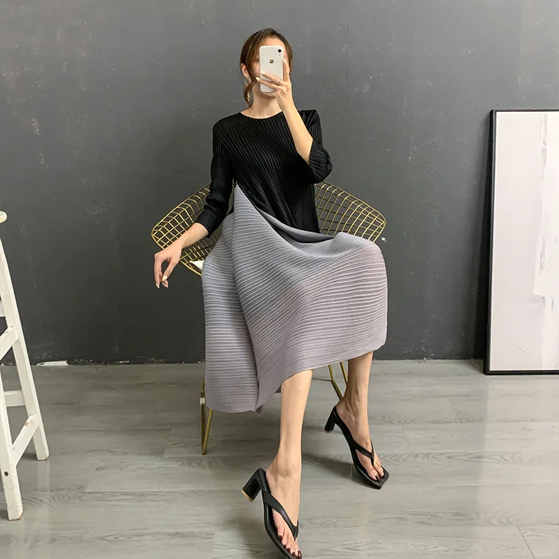 

Miyake pleated women's dress autumn 2021 new three quater Hepburn style casual large size folda french style thin black dress