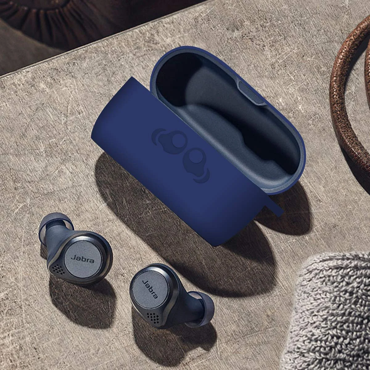 2020 صدر لينة سيليكون الجلد امتصاص الصدمات الغطاء الواقي مع سلسلة المفاتيح ل جبرا النخبة النشطة 75t الظهر LED مرئية