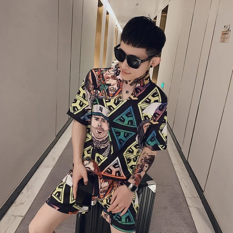 

Mens Streetwear Tracksuit Stand Collar T-Shirt Casual Shorts Design Printed Loungewear Set Fashion Hip Hop Men Two Piece Outfits