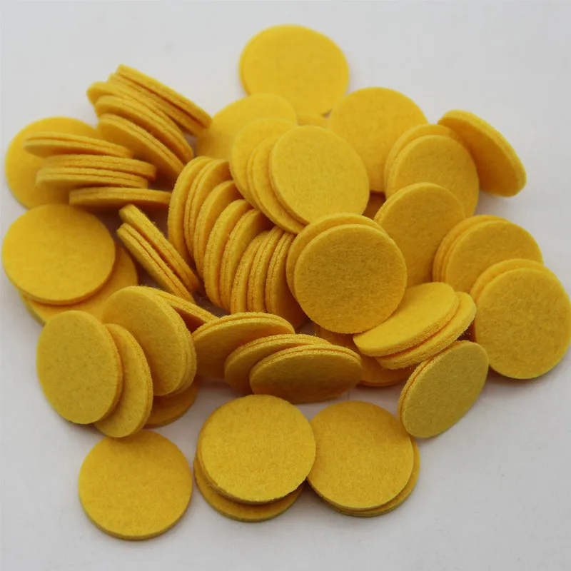 100pcs 2.5CM Colorful Round Nonwoven Felt Patches Fabric Polyester Cloth Felts Pads DIY Bundle For Sewing Toys Dolls Accessories