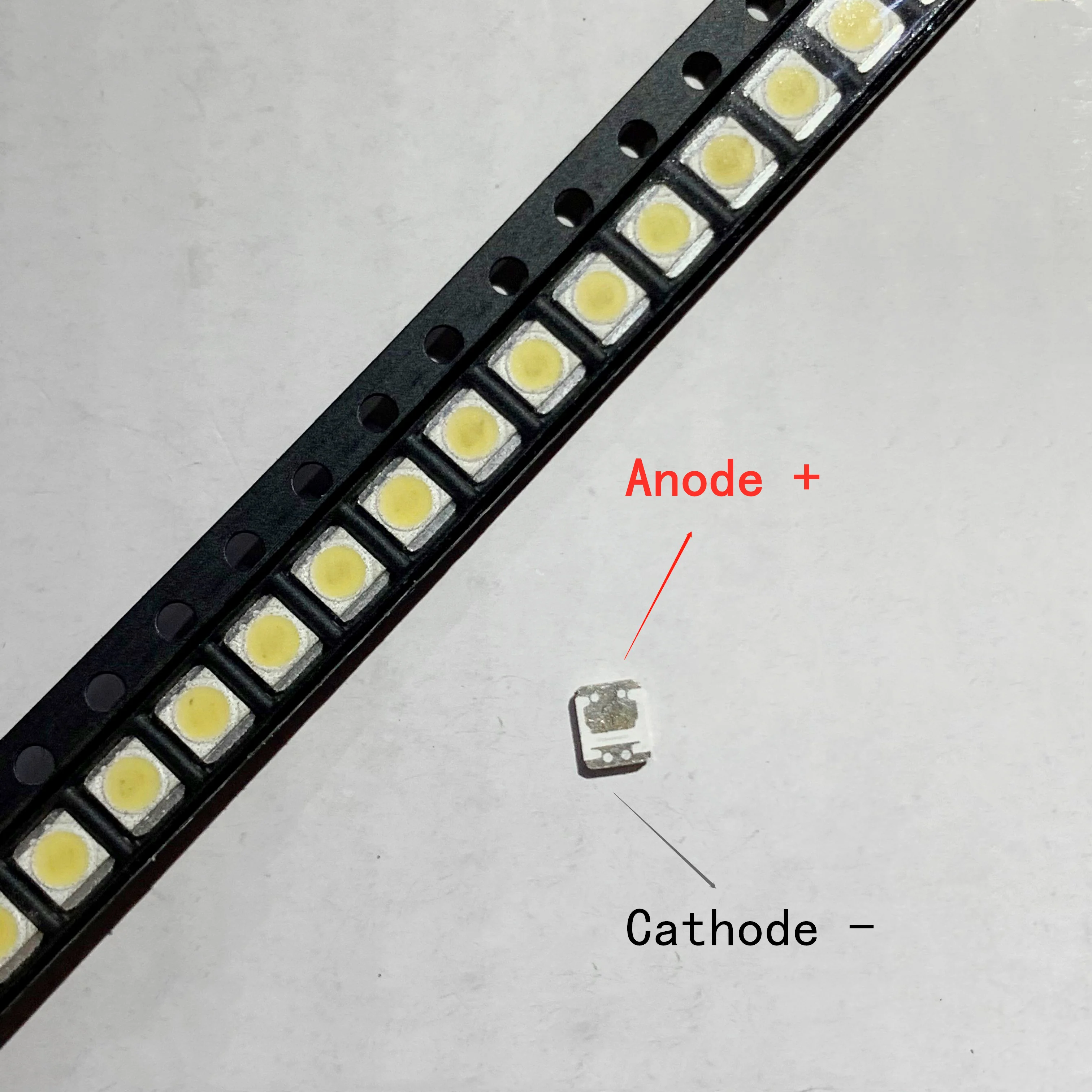 New original FOR LG 2835 3V 1W cold white 3528 lamp bead maintenance LG LCD TV backlight lamp bead