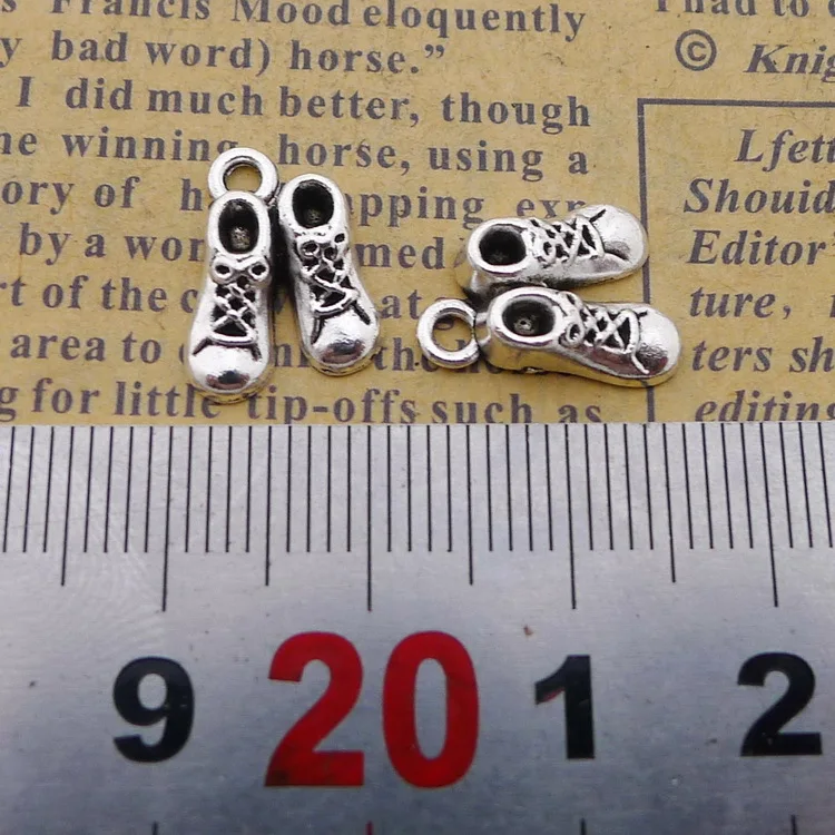 20pcs/Lot 10x14mm Antique Silver Color Shoes Climbing Boot Charms Pendant For Jewelry Making DIY Jewelry Findings