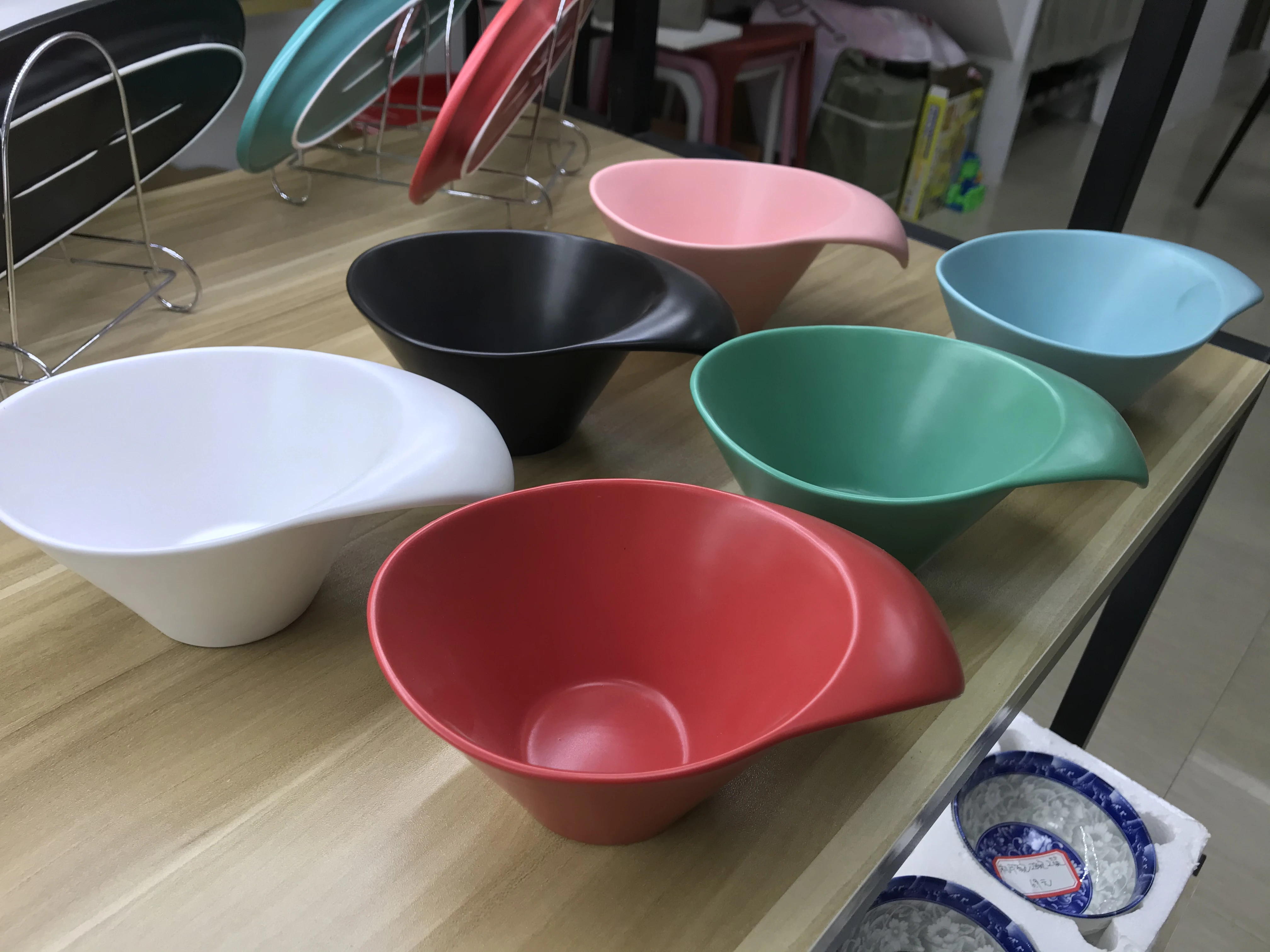 

Creative special-shaped ceramic dishes Nordic style oven special salad bowl flavor plate microwave oven