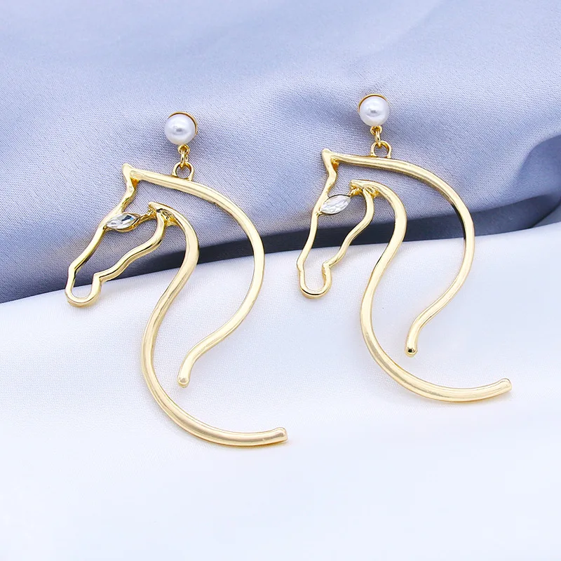 kshmir 202 1 New creative abstract horsehead pearl earrings Feminine Korean earrings exaggerated earrings for birthday party