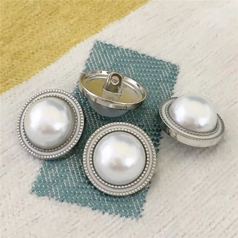 Embellishments for Clothing Luxury Pearl CC Button Sewing Material Sewing Accessories 20mm Snap Buttons Fashion Buttons for Coat