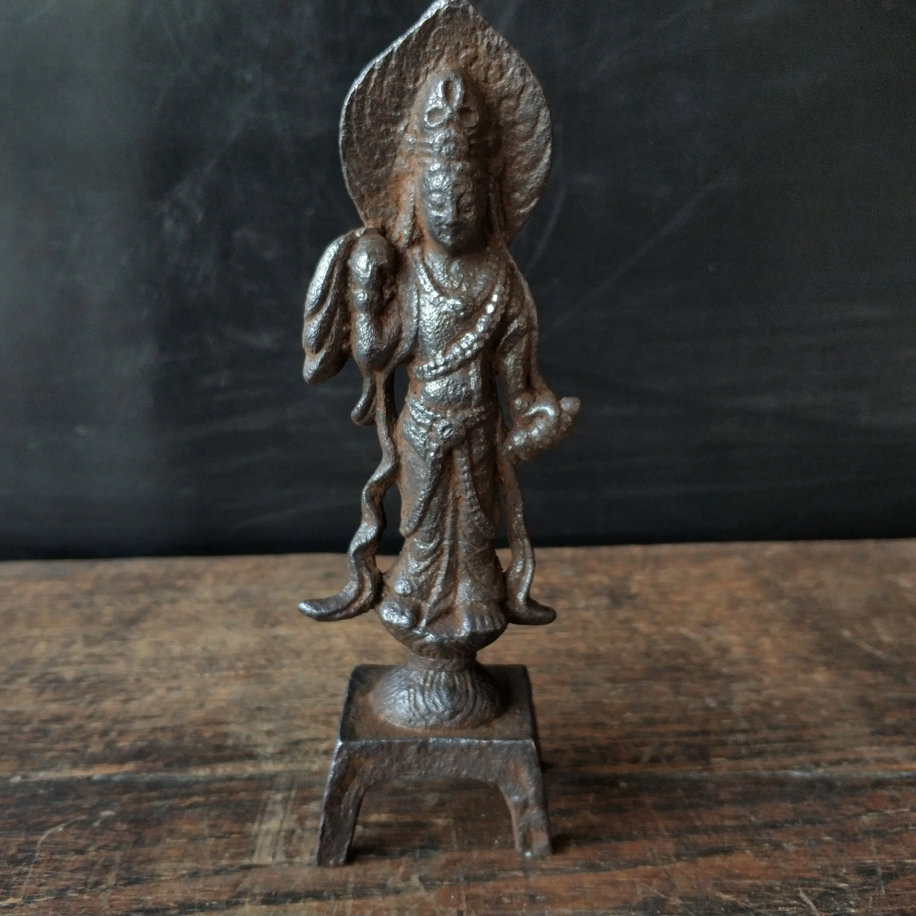 

Rare Old Tang Dynasty(618--907) Collection Iron Guanyin Bodhisattva Buddha,Free shipping