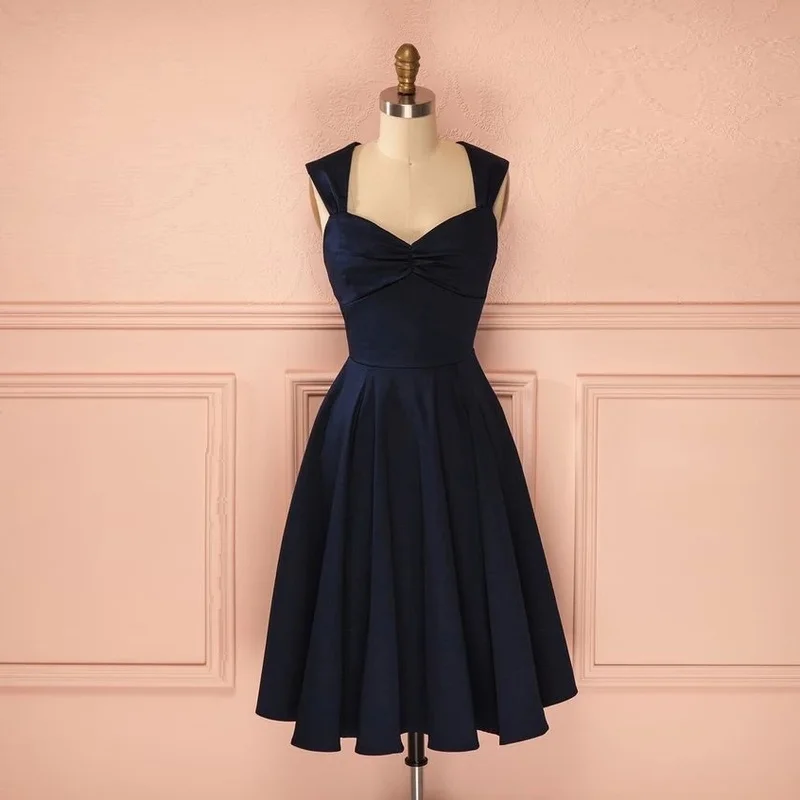 Vintage Black Homecoming Dresses Sweetheart Sleeveless Prom Gowns A-line Satin Party Dresses Graduation Gowns Cocktail Dress