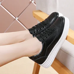 Tenis Mujer Outdoor Trainers platform Lightweight Solid Color Gym Shoes For Women Tennis Shoes Ladies Flat Sneakers white Black