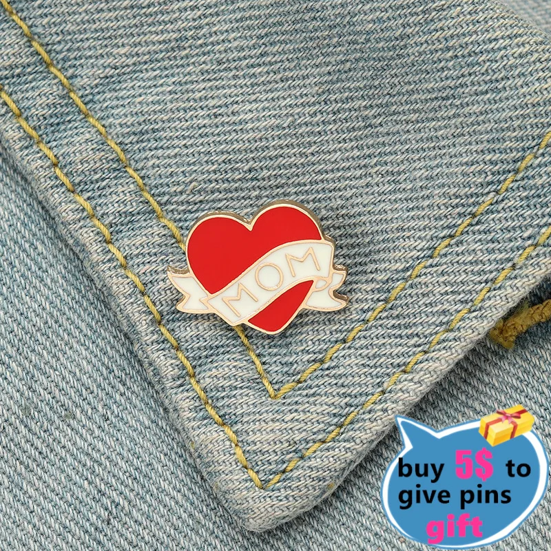 Custom Enamel Pin Mom Love Heart Brooch Pins Metal Collar Women\'S Badges Briefcase Accessories Jewelry Gift for Friend Wholesale