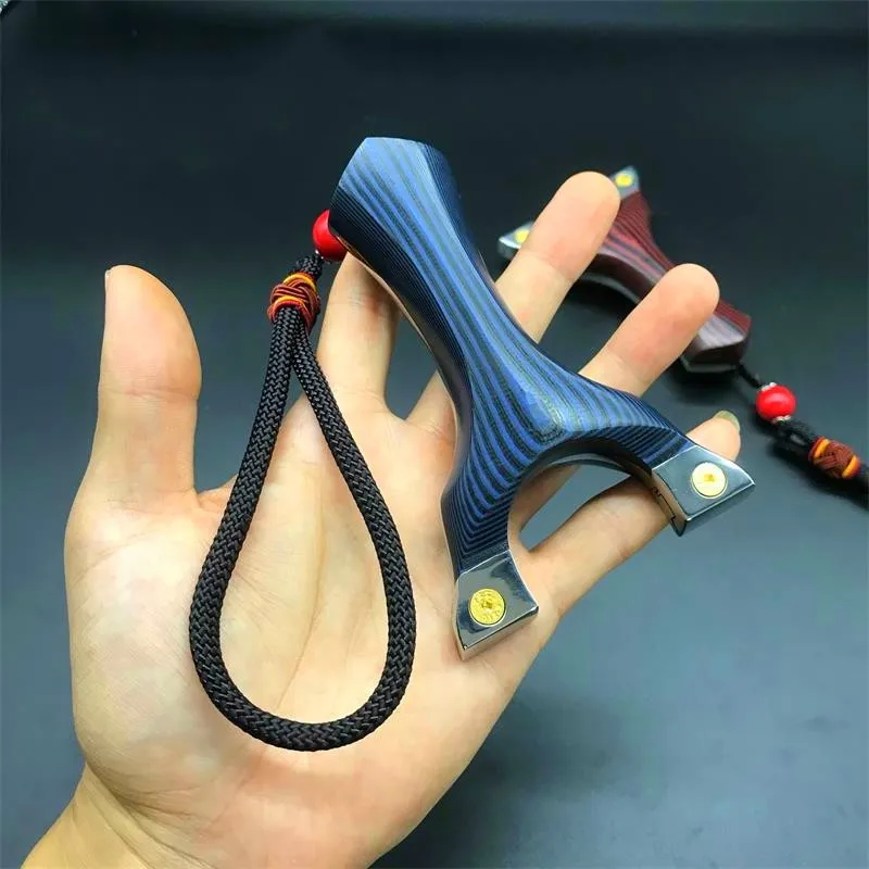 

The new titanium steel clip, fast compression, non-binding flying tiger flat leather aiming precision outdoor hunting slingshot