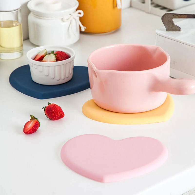 Heat Resistant Silicone Mat Thicker Drink Cup Coasters Heart-shaped Non-slip Pot Holder Table Placemat Kitchen Accessories