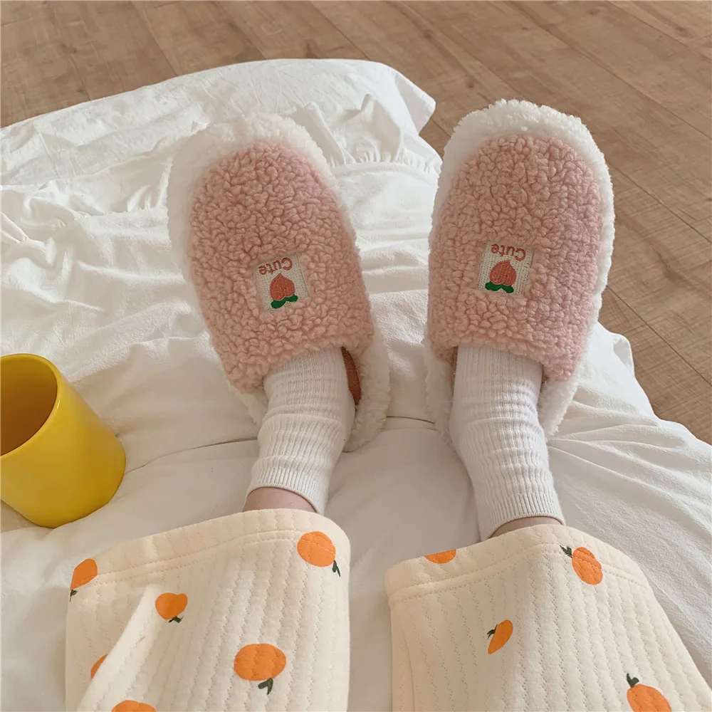 

Cute Pink Peach Girls House Fuzzy Slippers Winter Plush Bedroom Non-slip Cotton Shoes Women Fur Slippers Slippers Women