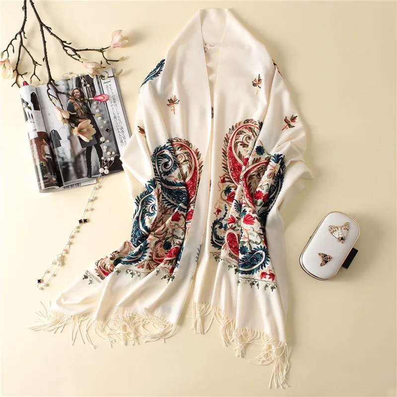 luxury brand women scarf high quality Embroider Flower winter cashmere scarves lady shawls wraps female pashmina echarpe