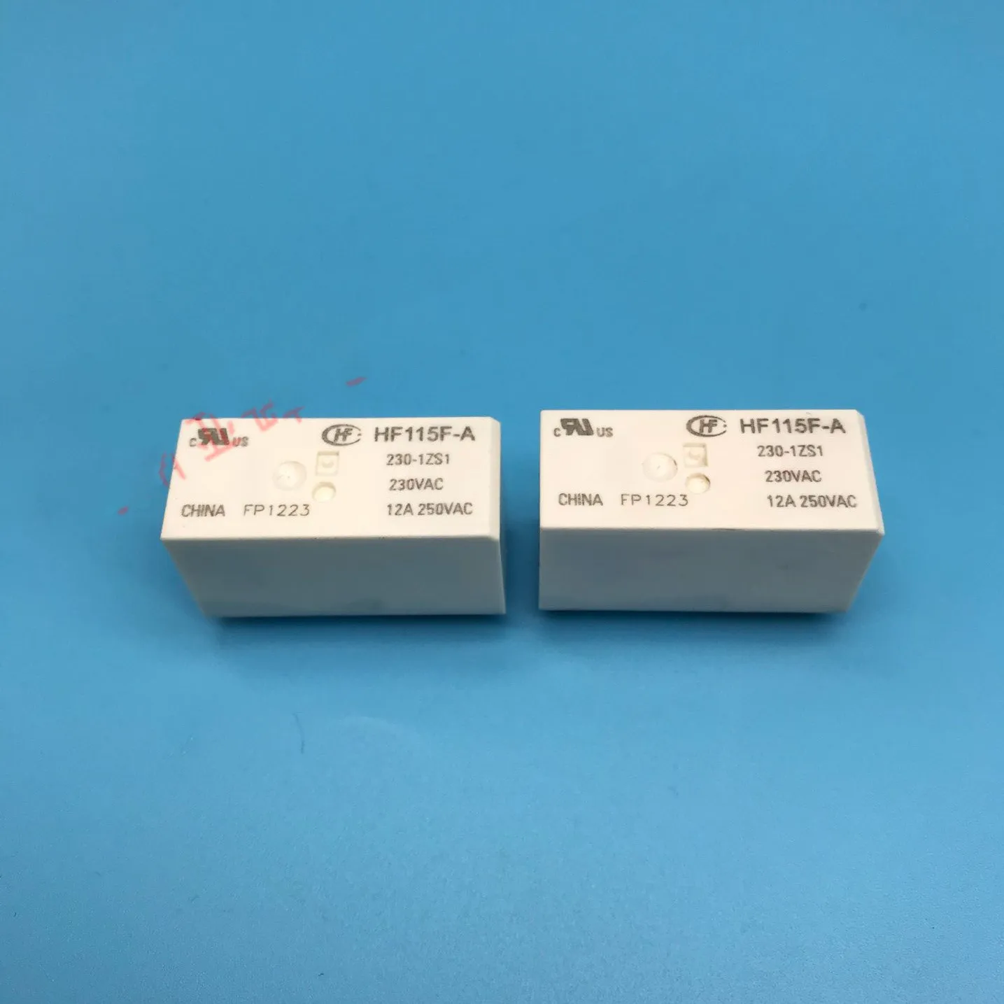 

HF115F-A-230-1ZS1 230VAC 12A 250VAC relays