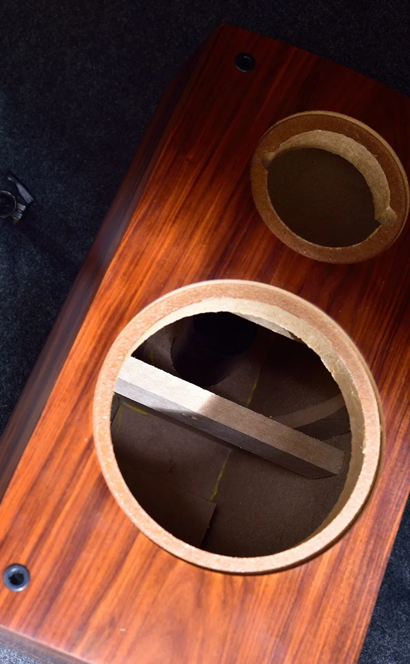 K-003เอวกลองรูปร่าง6.5นิ้ว Bookshelf Speaker Empty ตู้เอวกลอง Rosewood Veneer ลำโพงที่เหมาะสม Sounddesign