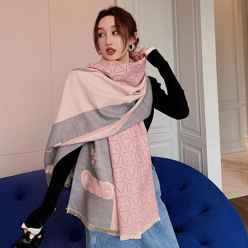 2020 Cashmere Scarf Women Winter Warm Foulard Shawl Triangle Geomeric Chain Knitted Bandana Luxury Windproof Girl\'s Neck Wrap