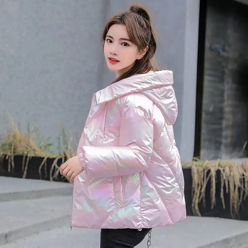 

2022 Women Padded Jackets Bright Leather Keeps Warm Loose Female Winter Coat Fashion Down Cotton Jacket Zipper Puffer Coats