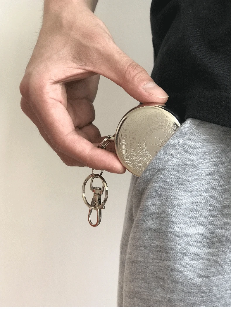 Japanischer tragbarer Mini-Aschenbecher mit Abdeckung, versiegelter Rauch, Outdoor-Reisetaschen-Aschenbecher, kompakter tragbarer Aschenbecher zum Rauchen – Detail 1
