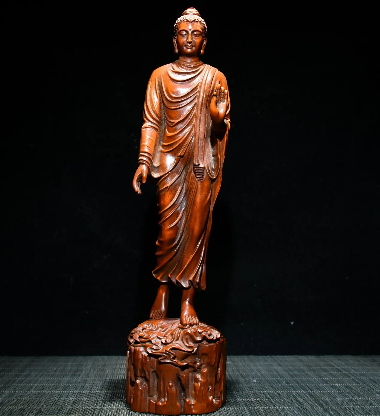 

China natural boxwood tathagata ornaments wood carved Buddha statue sculpture home decoration