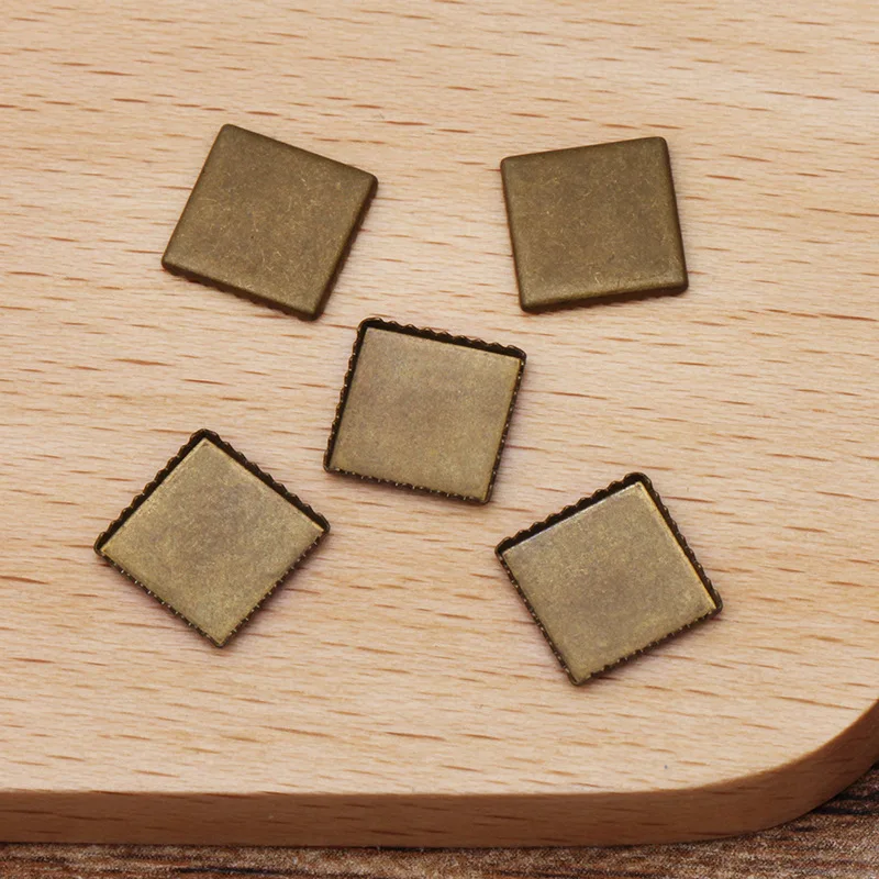 1000pcs Antique bronze Square Bezels Resin Cabochons Base Setting Pendant Blanks for 8 10 12 15mm Square Glass Floating Charms