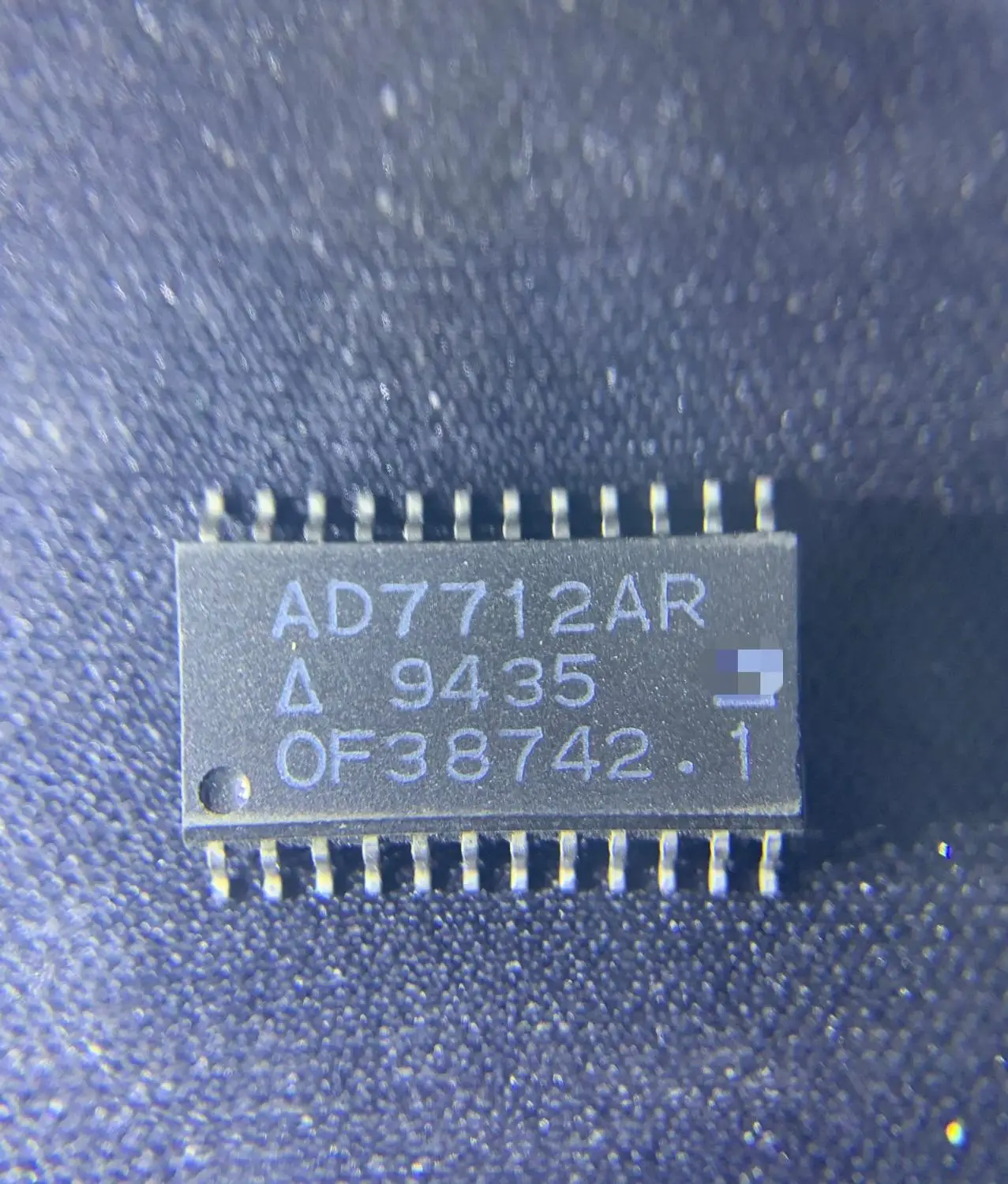 

5 ~ 10 шт./лот AD7712 AD7712AR AD7712ARZ SOP24 100% новый оригинал