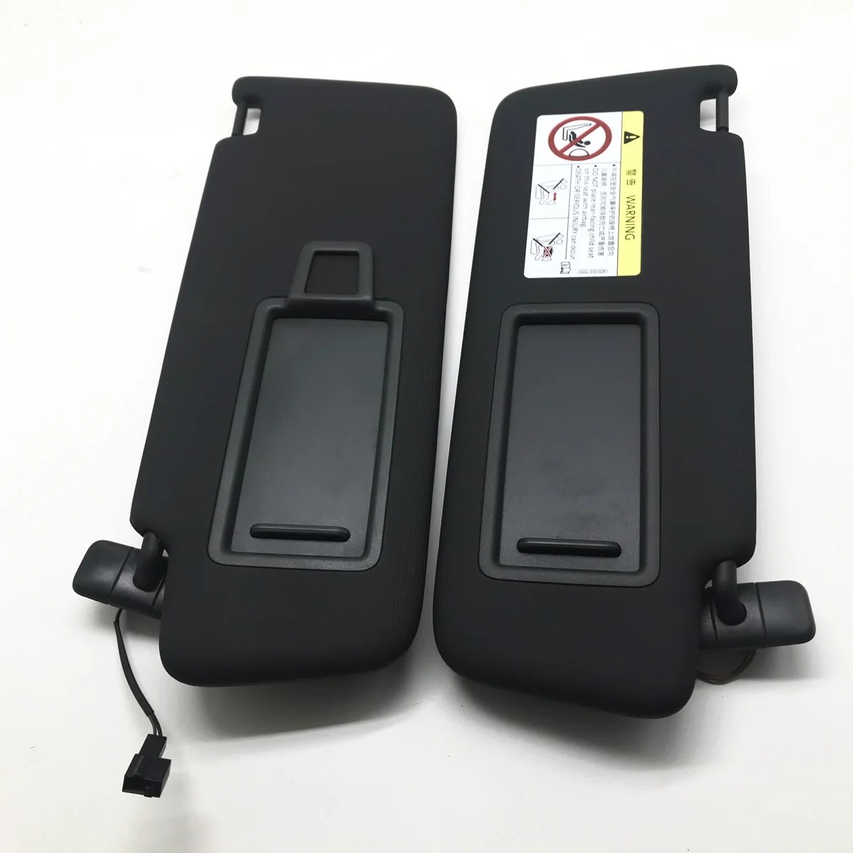 

Black Front Sun Visor Panel With Makeup Mirror For VW Golf 7 SportsVan Jetta MK7 T-Cross Passat B8 CC E-Golf T-Roc