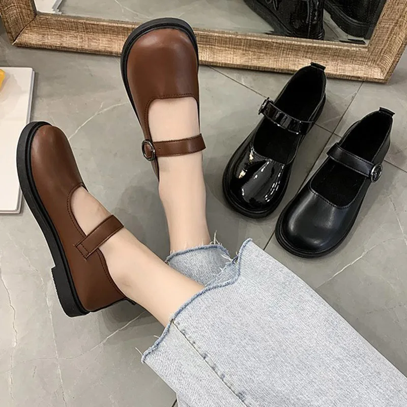 Spring Autumn Lolita Shoes Buckle Mary Janes Shoes Patent Leather Shallow Woman Flats Girls Shoes Size 34-40 zapatos mujer