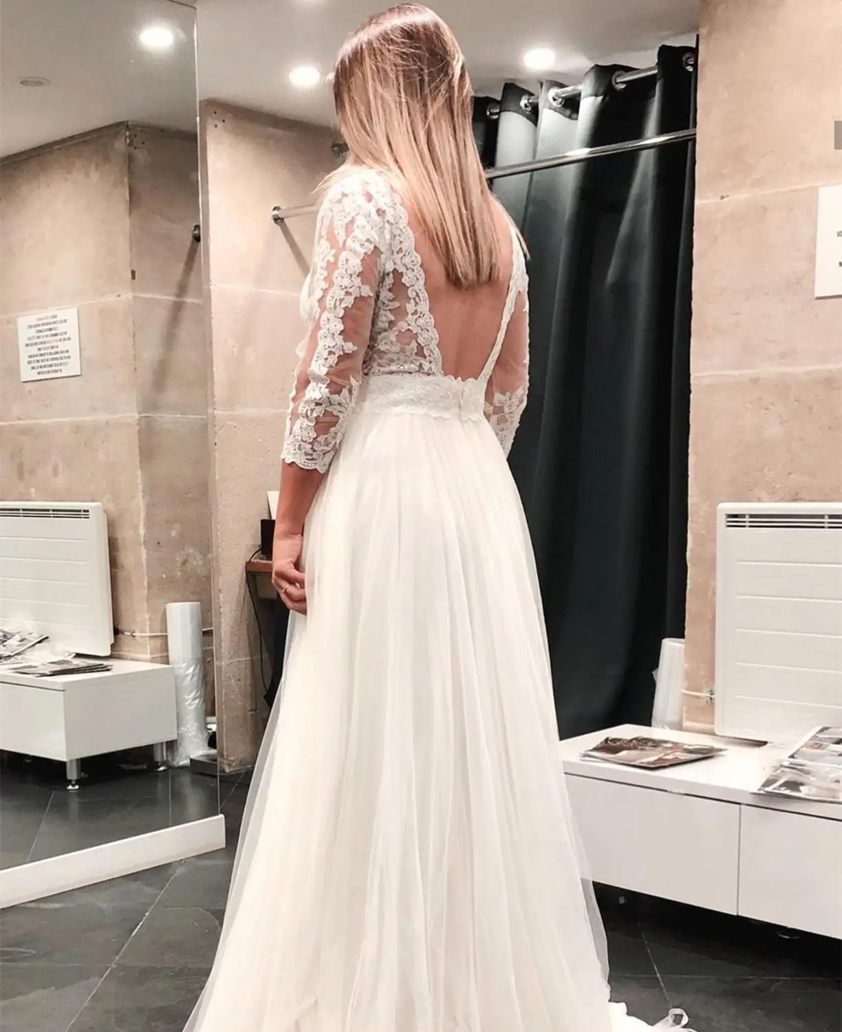 Wedding Dress long Sleeve Lace Appliques Sexy V-Neck 3/4 Sleeve Floor Length Bridal Gowns Pleat Backless Gorgeous Robe De