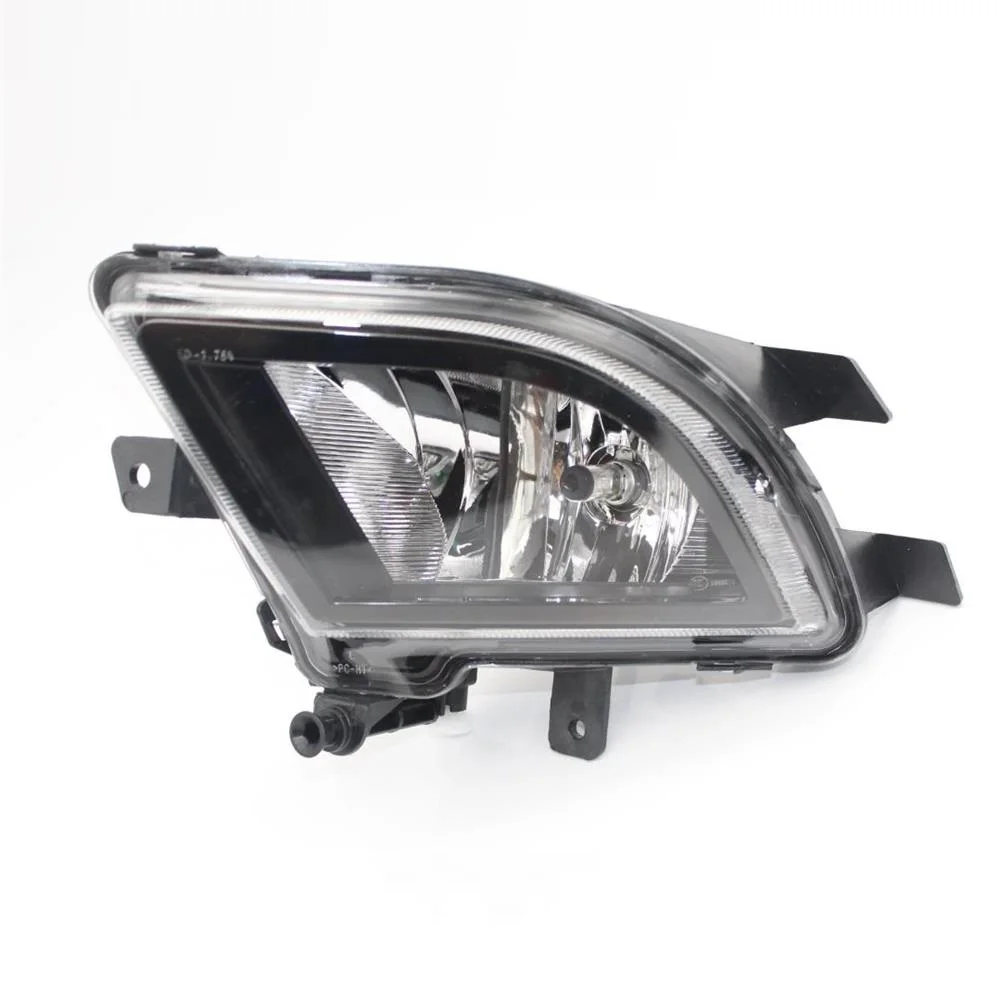 Car Light For VW Jetta A6 MK6 5C6 Facelift Sedan 2015 2016 2017 Car-Styling Front Halogen Fog Lamp Fog Light With Bulb