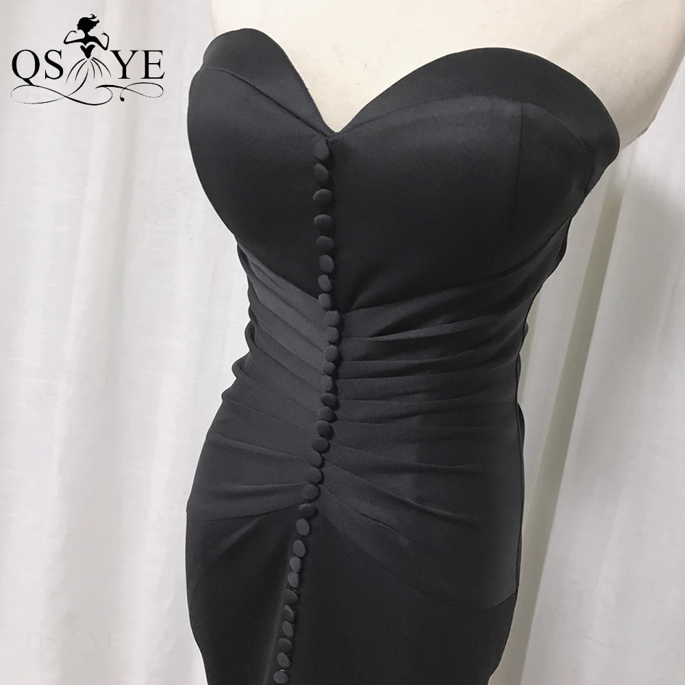 QSYYE ด้านหน้าแยกสีดํา Mermaid ชุดราตรียาวติดตั้งยืดหยุ่น Ruched ชุดราตรีปุ่มอย่างเป็นทางการ Sweetheart สาวชุด