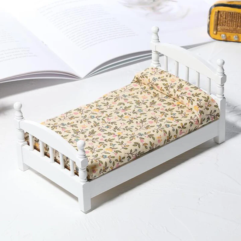 Retro Design 1:12 Dollhouse Miniatuur Wit Speelgoed Bed Meubels Slaapkamer Poppenhuis Slaapkamer Decor Accessoires