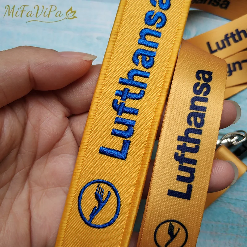 2 PCS Yellow Lufthansa Porte-clefs Keychains Neck Strap Sleutelhanger Key Chain Flight Crew Llavero for ID Card Lanyard Cordon