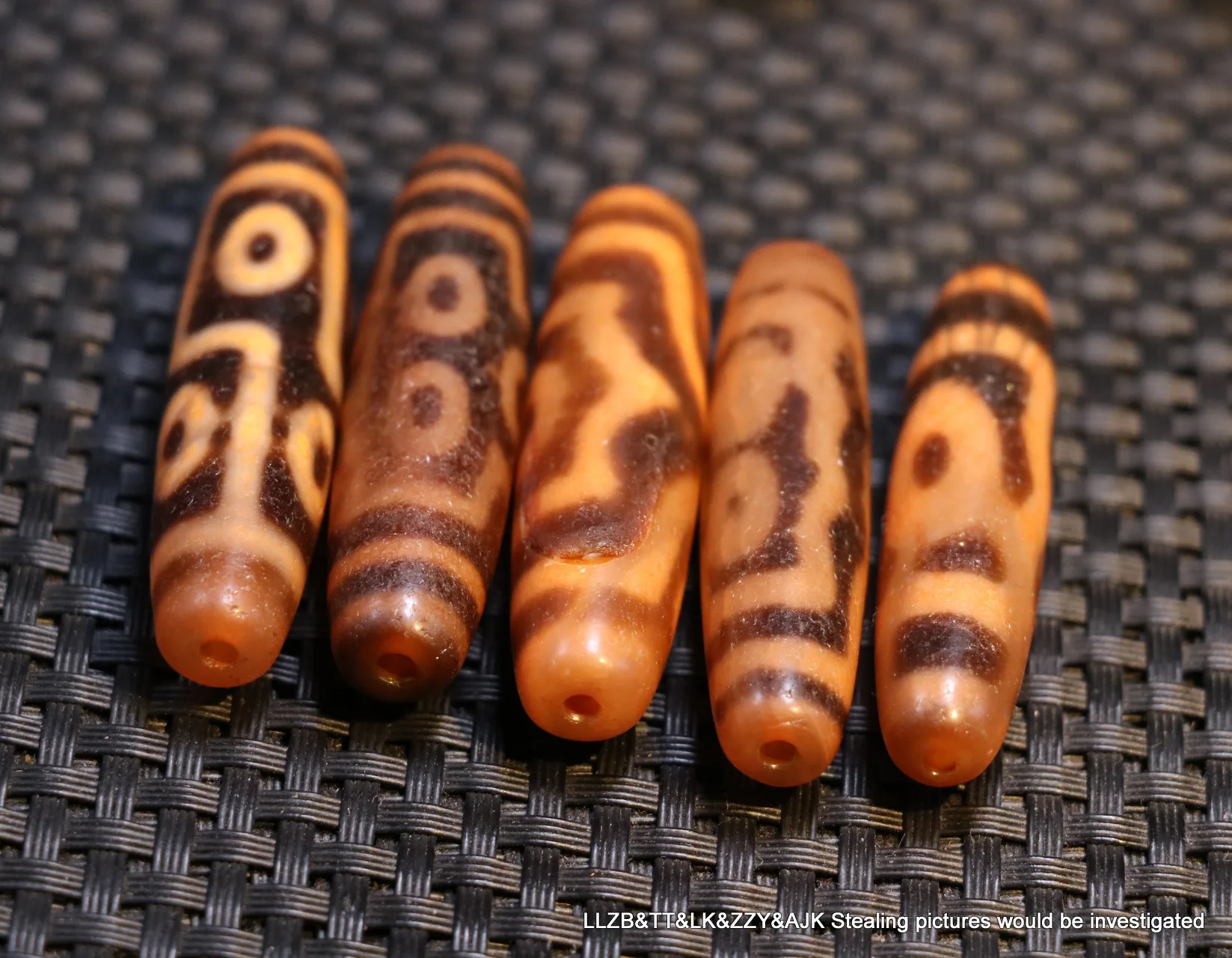 Set of 5 Magic Energy Tibetan old Agate Ivory Color Multiple Symbols Totem Pendant Amulet dZi Bead LKbrother Sauces Top Quality