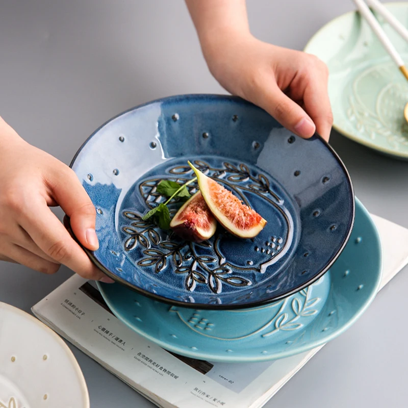 

8 Inch Ceramic Embossed Plate Retro Bird Dinner Dish Round Serving Plate Pasta Salad Dessert Dishes Soup Plate Microwave Safe