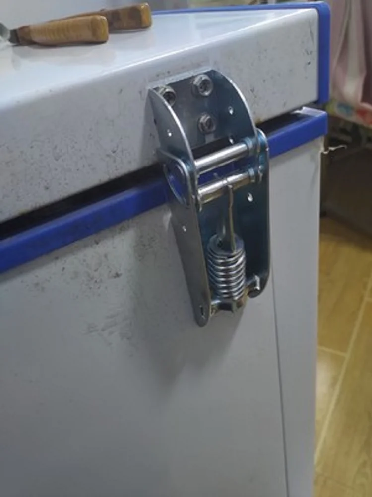 1PCS Freezer Horizontal Top Movable Door Hinge Upper Flap Freezer  Spring  Hinge With Plastic Cover